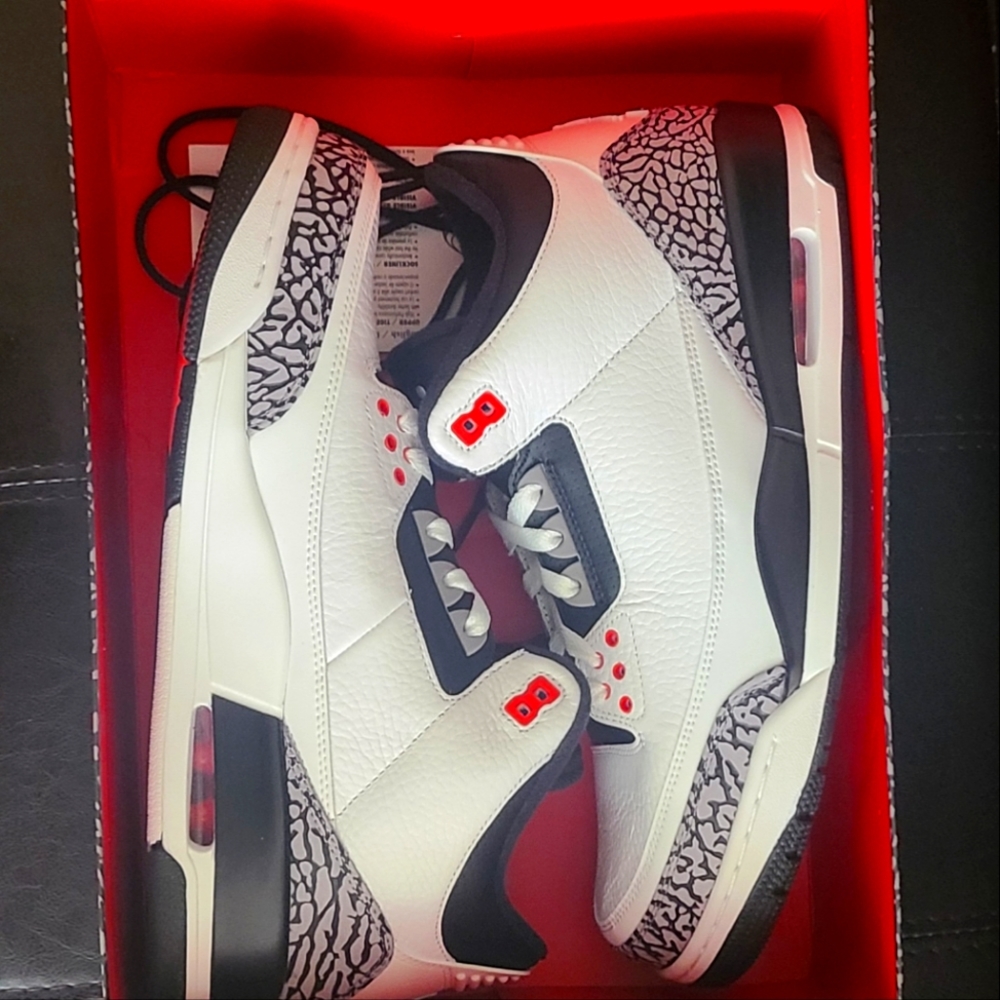 Men's Air Jordan 3 Retro Shoes Size 11.5